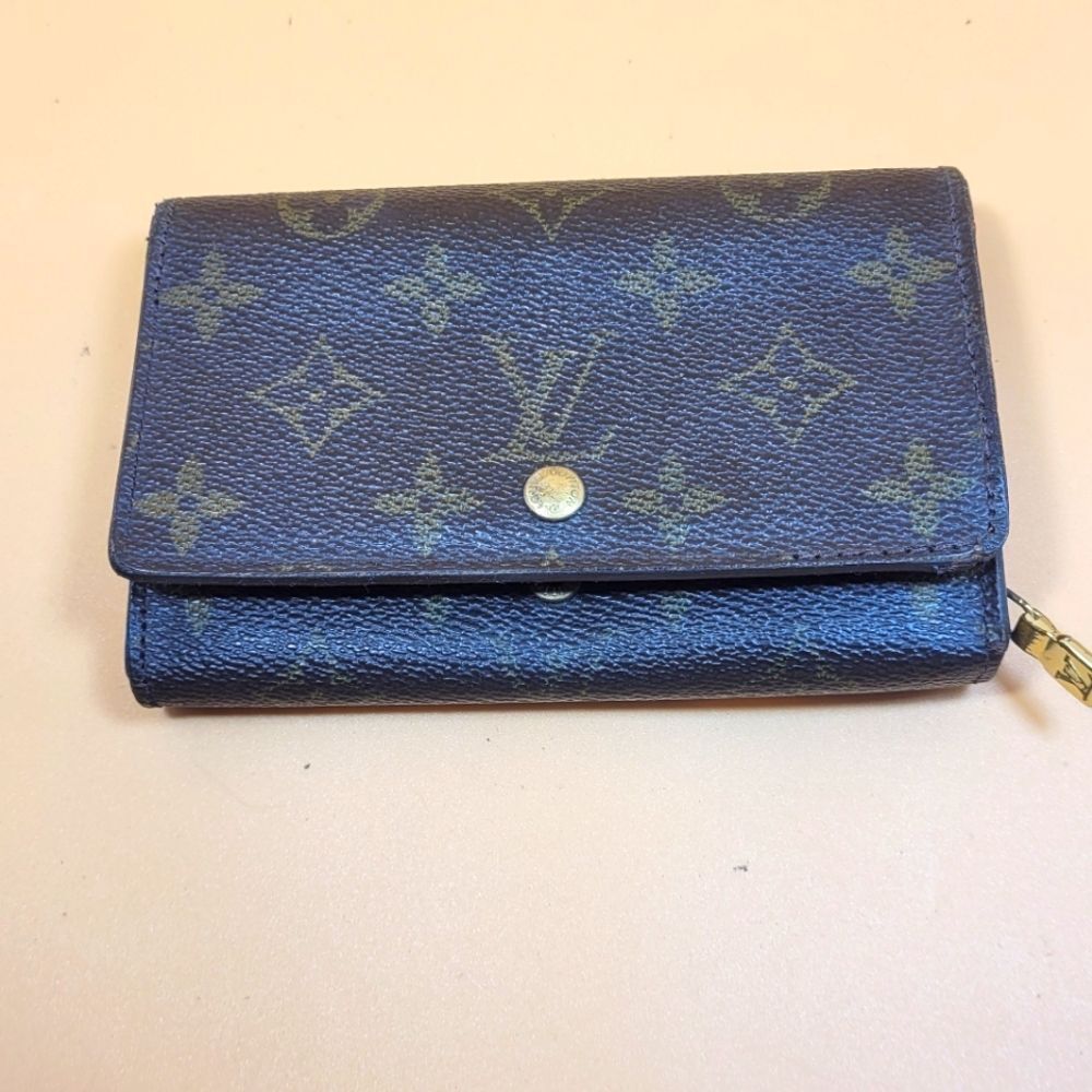 Authentic Louis Vuitton Monogram Wallet